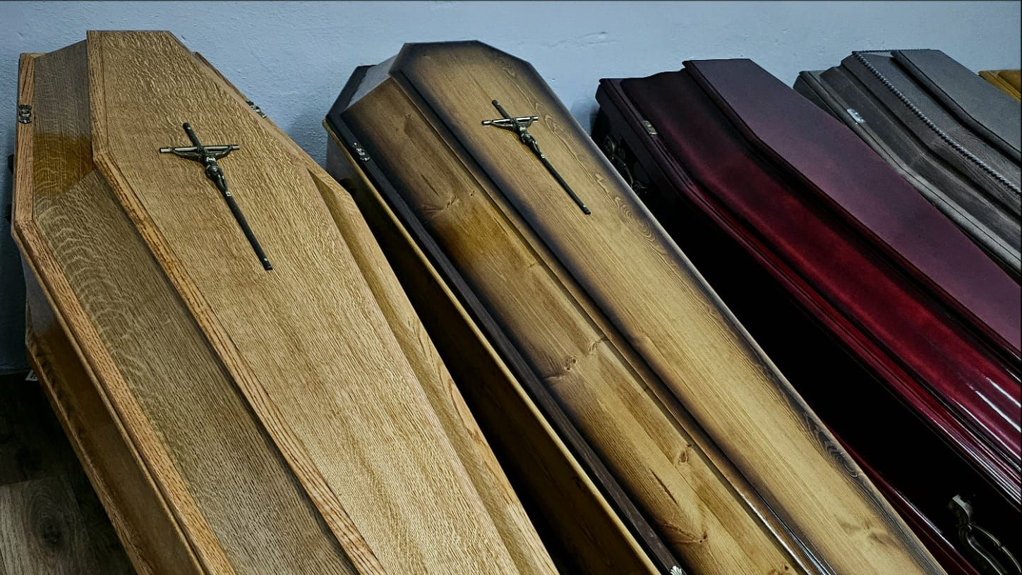 Trumny dostępne w ofercie Wschowskiego Domu Pogrzebowego Kres