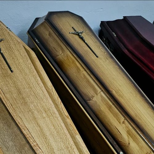 Trumny dostępne w ofercie Wschowskiego Domu Pogrzebowego Kres